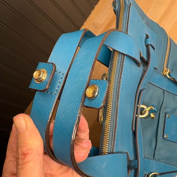 Henri Bendel Jetsetter PAIR - Picture 14 of 16